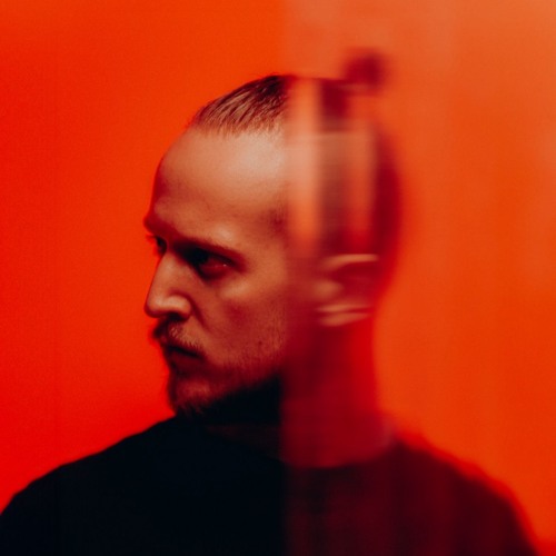 Portrait de l'artiste DYEN - Line-up du festival techno CORTEX